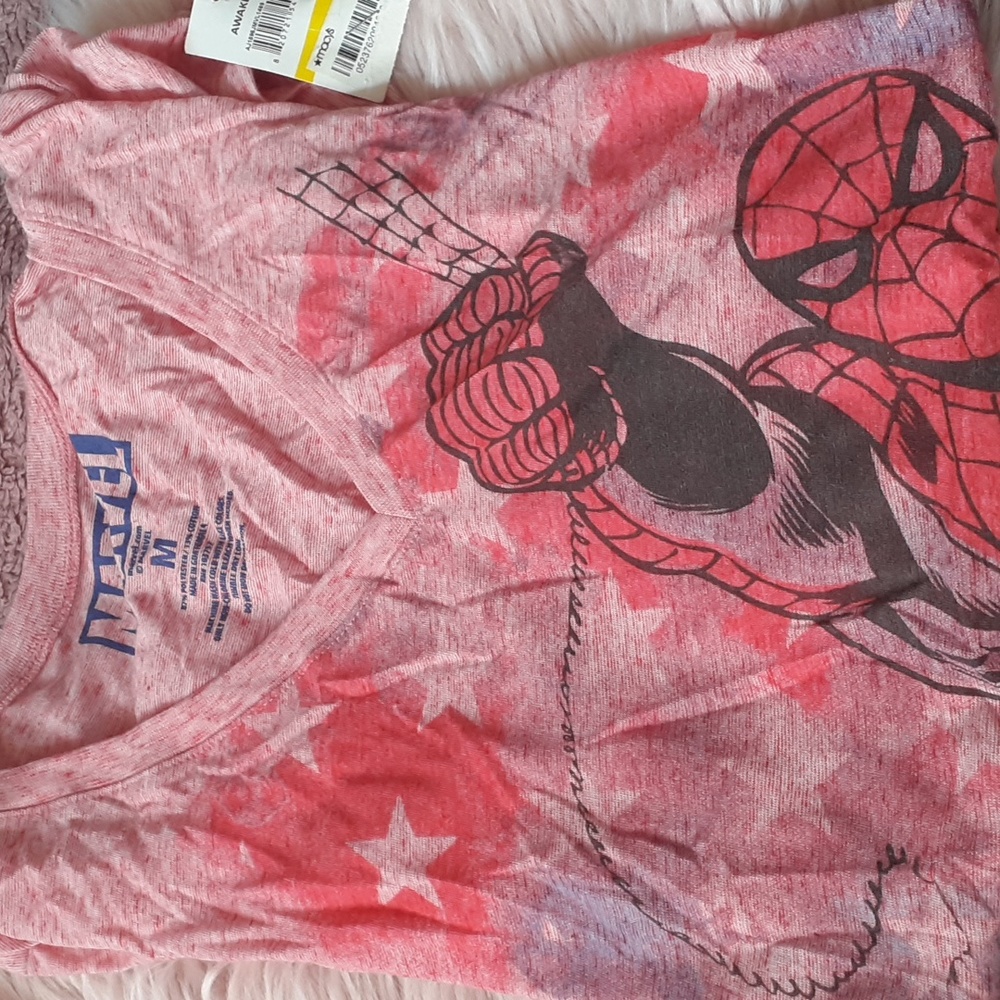 New Listing!! Brand New MARVEL Ladies T-Shirt-M